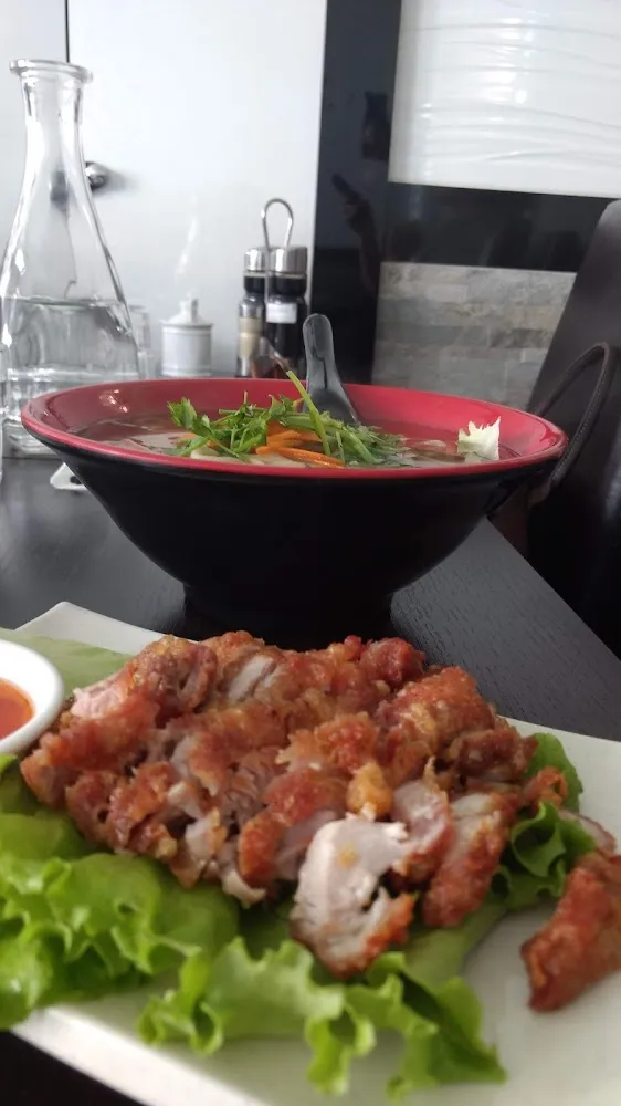 Soupe de Nouilles Au Poulet Croustillant